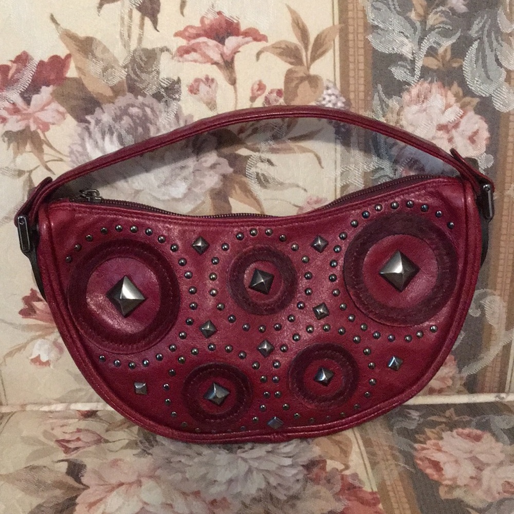 Adorable little Berge’ handbag/clutch. Never Used